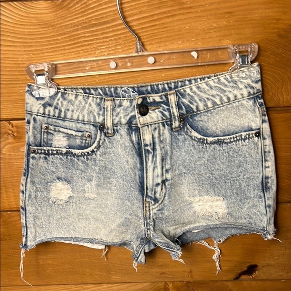 Original Use Distressed Womens Blue Denim Shorts 28 casual summer Frayed Hem y2K - Picture 1 of 8